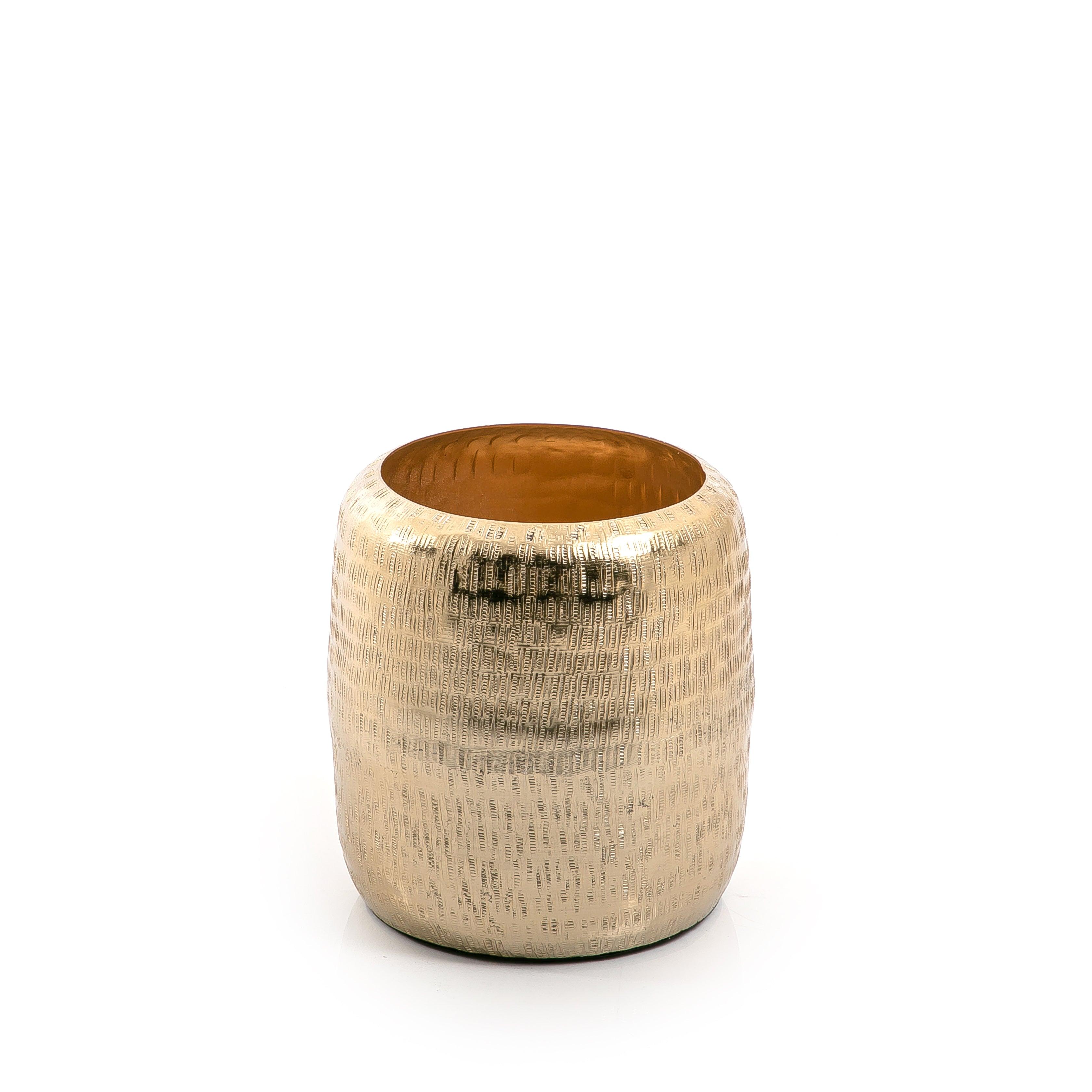 Elegant Metal Planter – A Modern Touch for Your Space